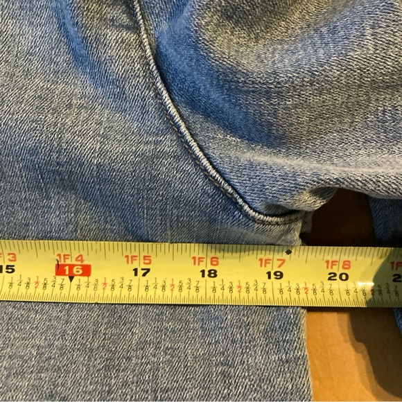 LOGO by Lori Goldstein Women's Shirt Jacket Sz 6 Denim w Frayed Hem Blue A587517 - Picture 2 of 6